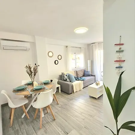 Mavi アパート トレ・デル・マール